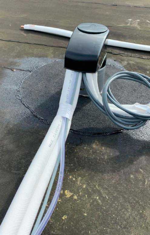 Dakdoorvoer op een bitumendak