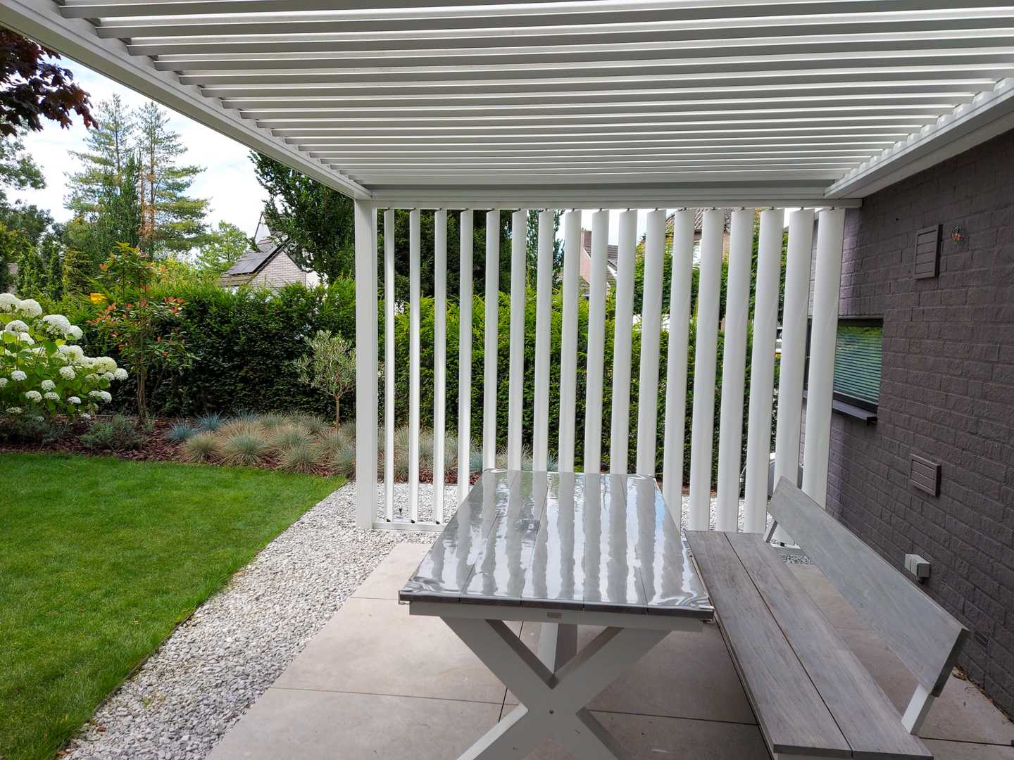 SUNSHIELD Verticale buiten lamellen, Residence, Eindhoven, NL