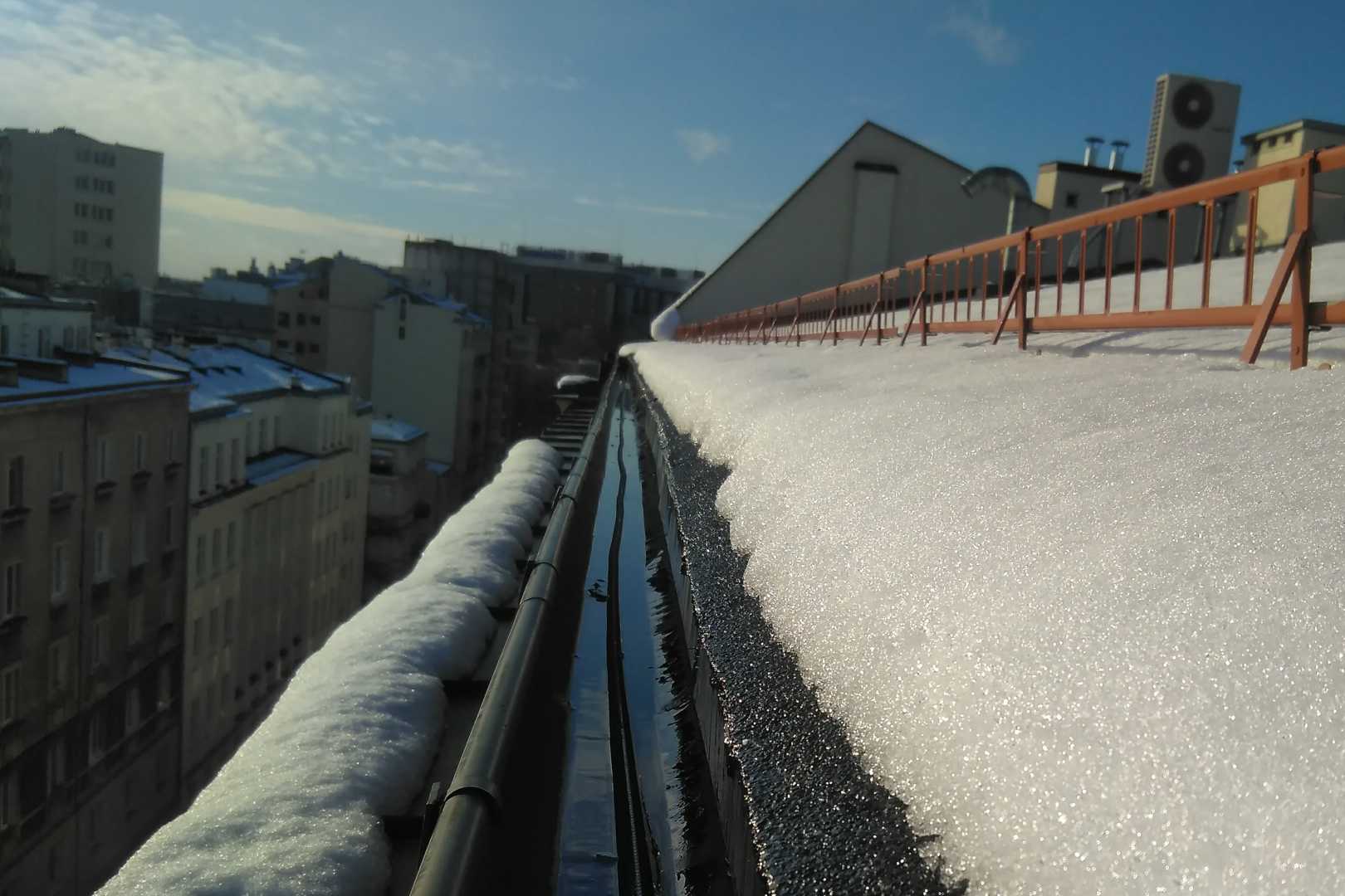 RAYCHEM Dakgootinstallatie RAYCHEM Dakgootinstallatie