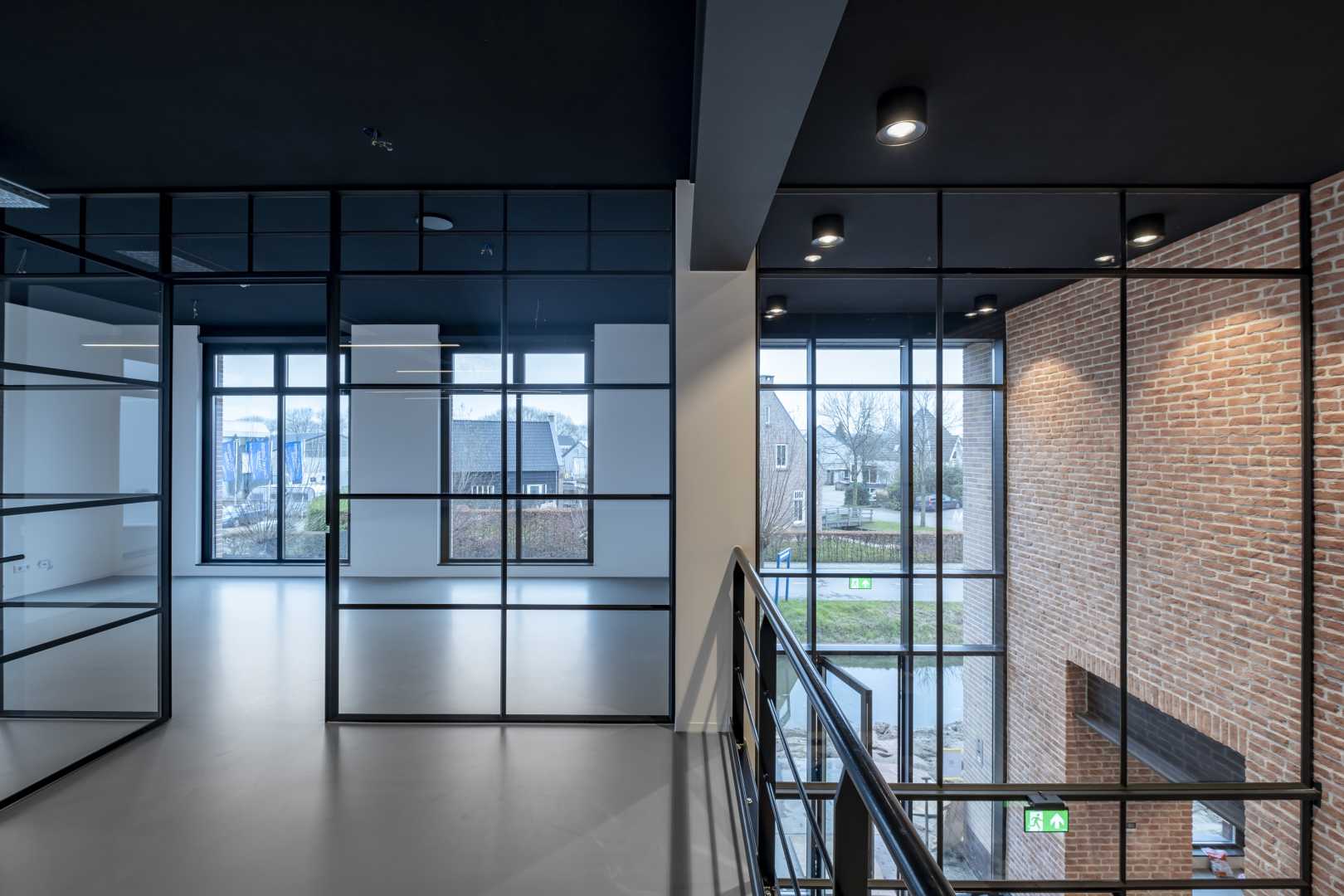 Kantoor met akoestisch plafond