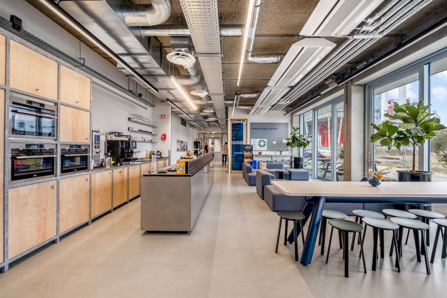 Kantine met akoestisch plafond