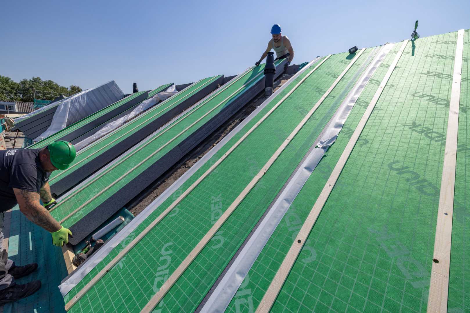 Dakrenovatie met isolatieplaten