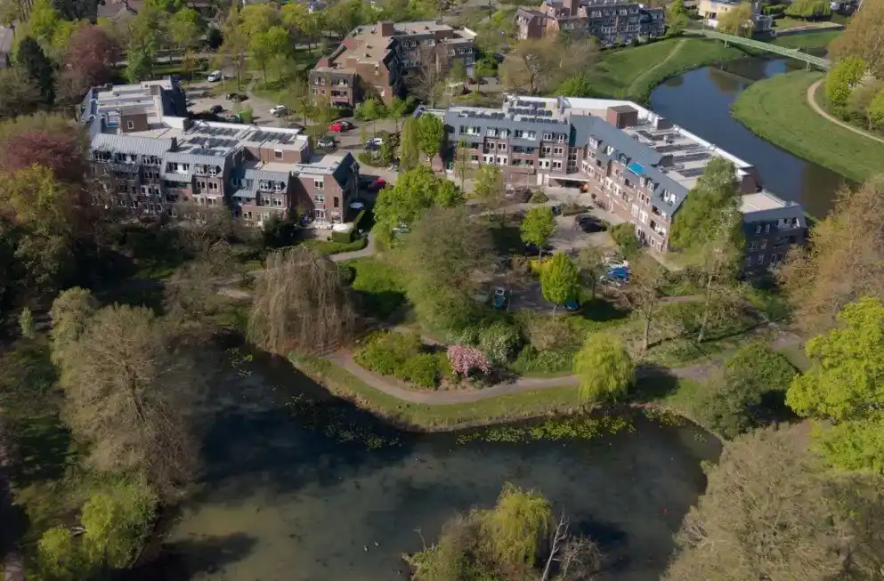90 huurwoningen in Roermond verduurzaamd door NLV en BAM