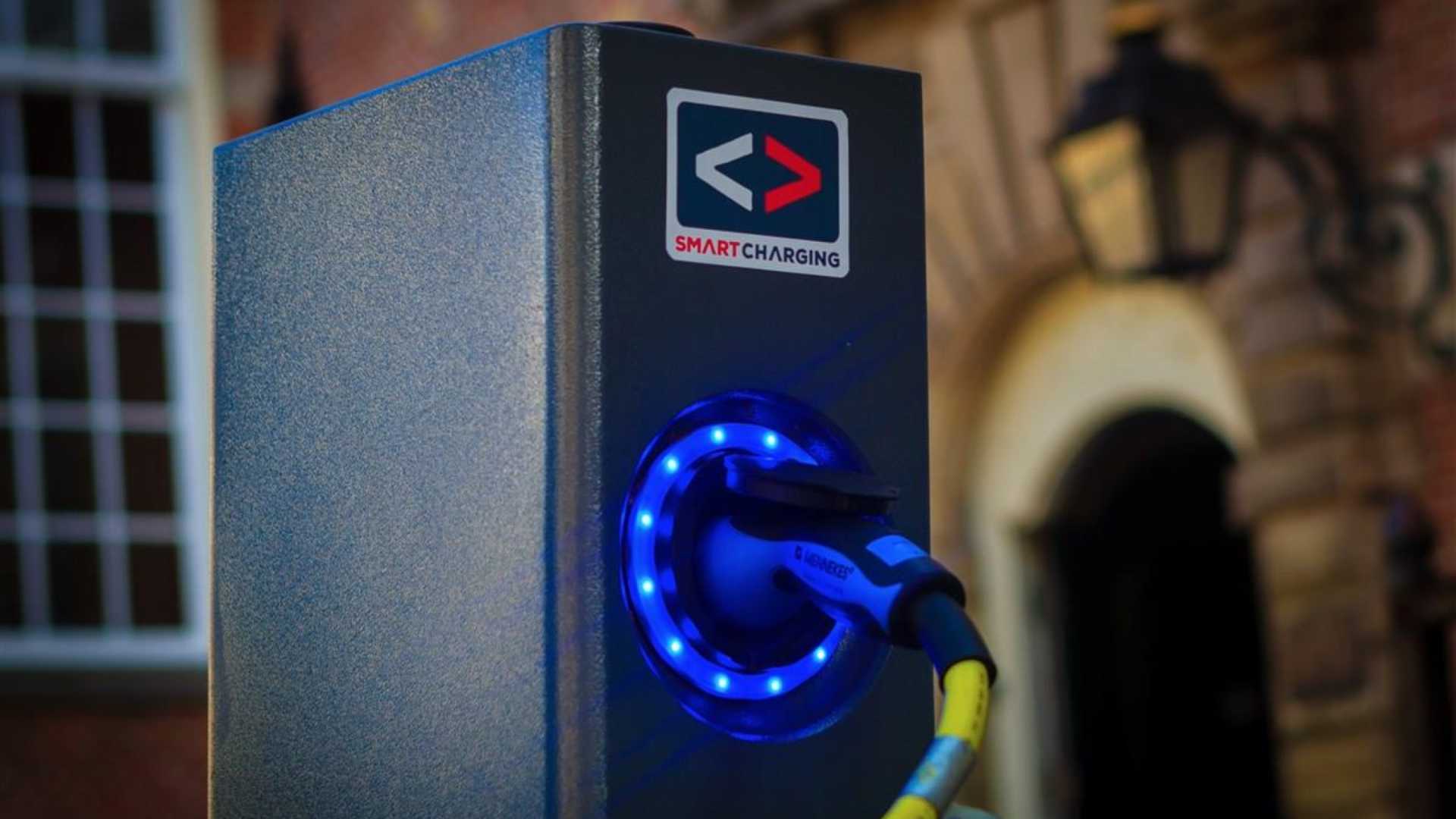 Samenwerkingen tussen sectoren bieden oplossingen voor netcongestie Samenwerkingen tussen sectoren bieden oplossingen voor netcongestie