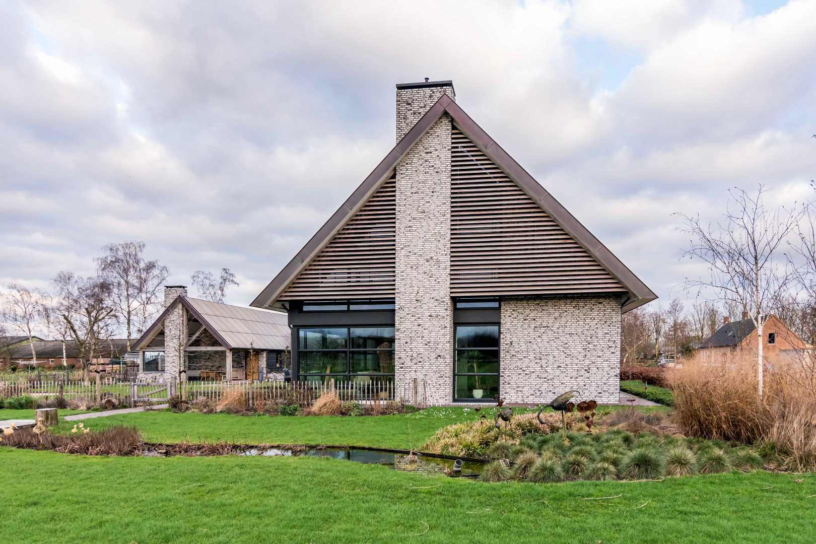 Voor elke gevel kantelbare lamellen op maat