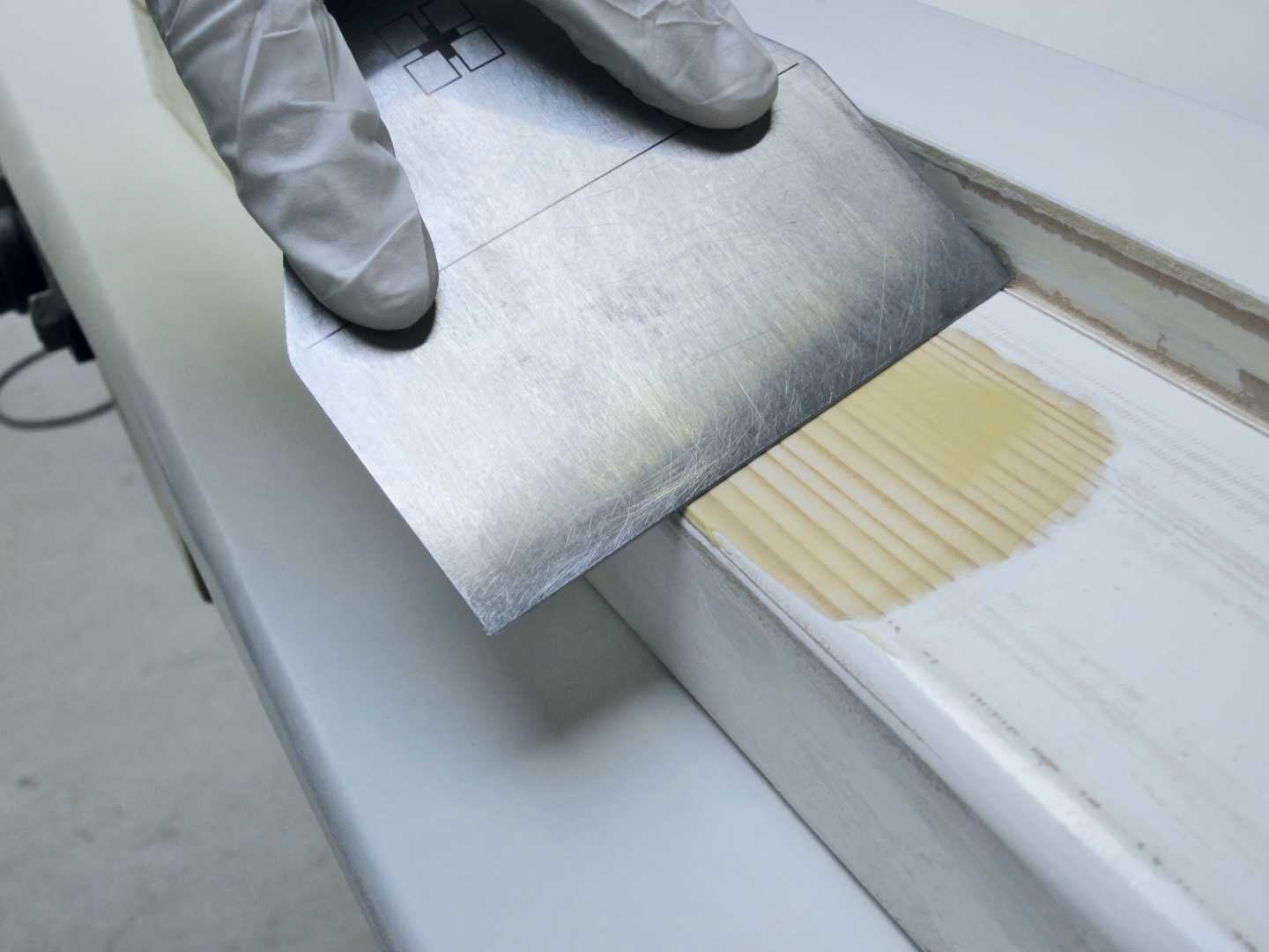Dry Flex op een houten kozijn Dry Flex op een houten kozijn