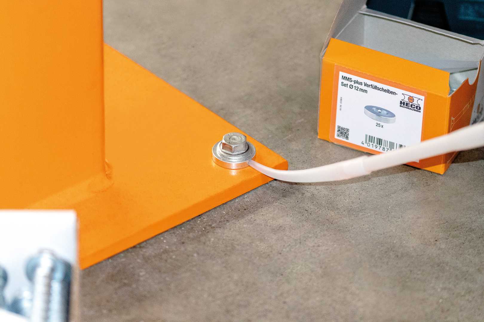 Door het gebruik van injectiemortel HEP 1000 ontstaat een krachtsluitende ringvormige spleet voor maximale weerstand tegen seismische belastingen. 