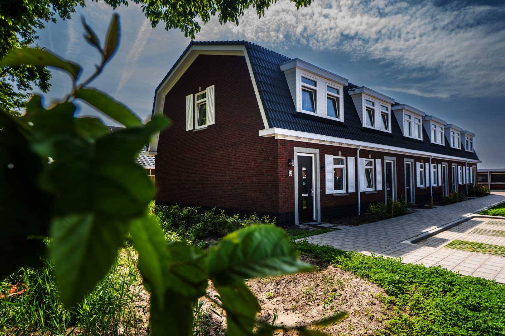 Één prefab dakgootsysteem met veel variaties in ontwerp