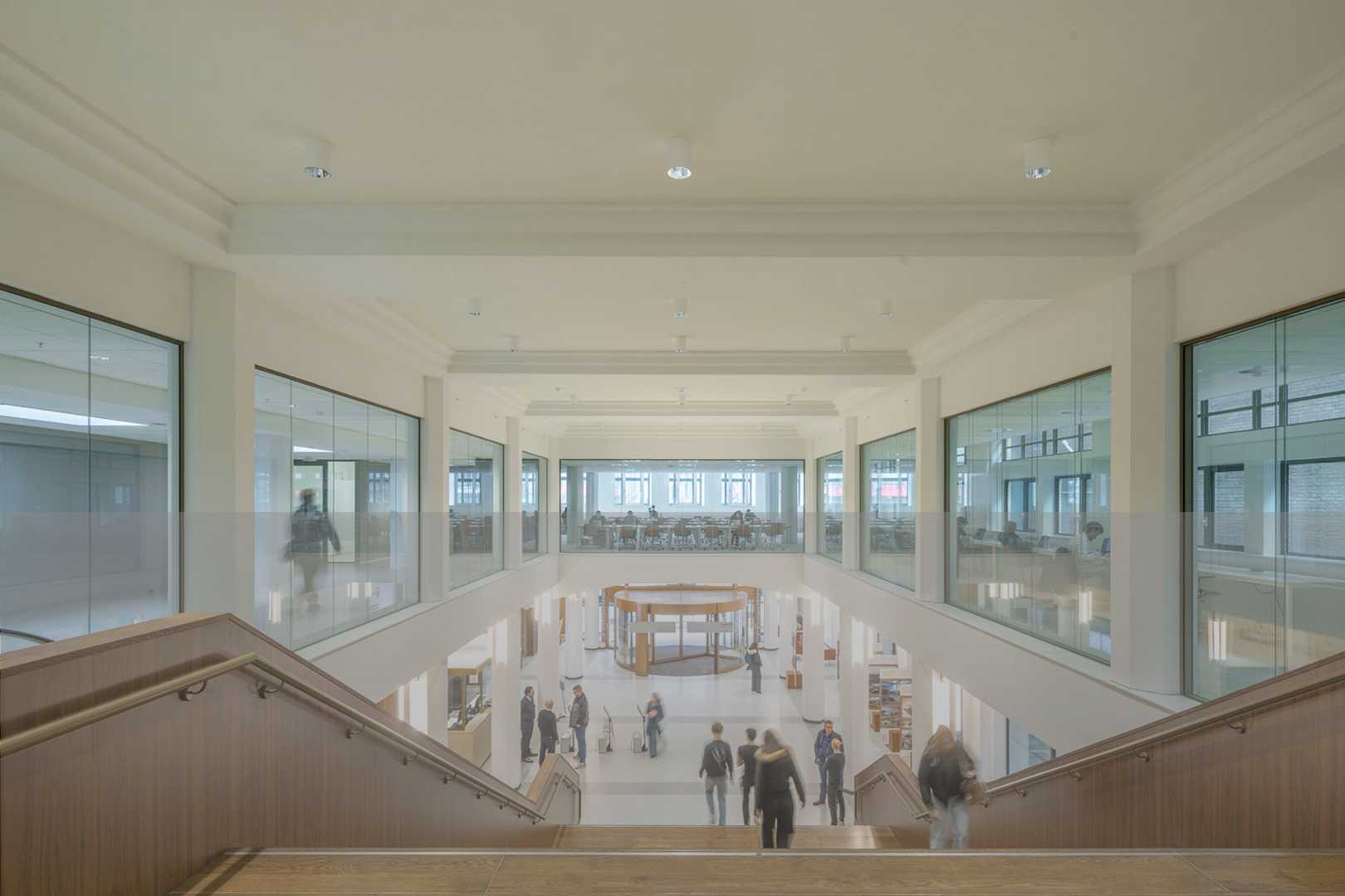 Monumentaal warenhuis wordt moderne universiteitscampus