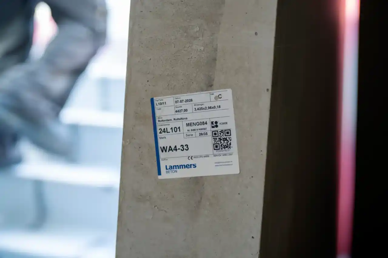 Door aanpassingen aan het productieproces en de mengsels heeft Lammers voor het project RottaNova 38 ton CO2 gereduceerd op de prefab wanden en balkons