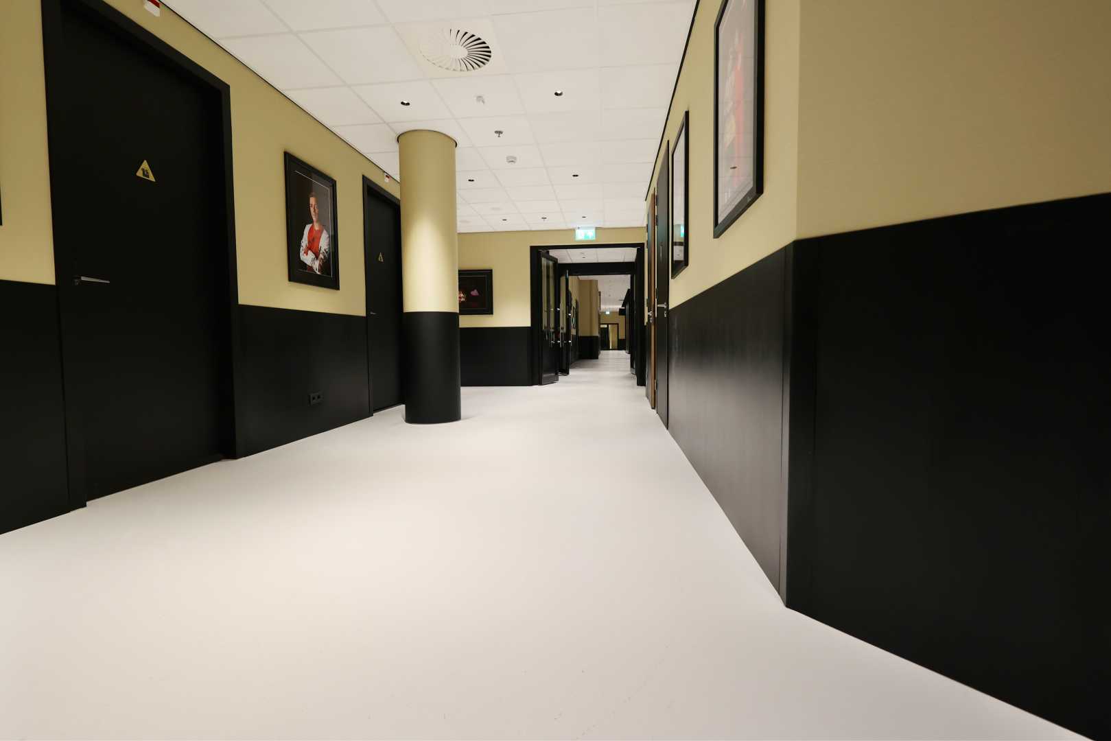 Wandbescherming als stijlstatement in het AFAS Theater door Storax
