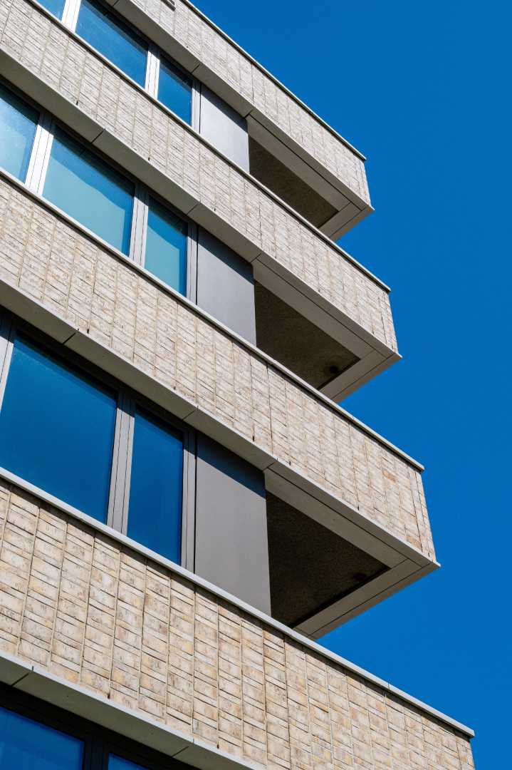 Dit maximaliseert het uitzicht en de privacy van de bewoners Dit maximaliseert het uitzicht en de privacy van de bewoners